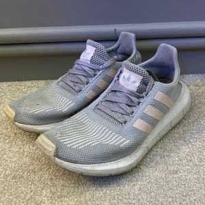 Women’s Adidas Tennis Shoes